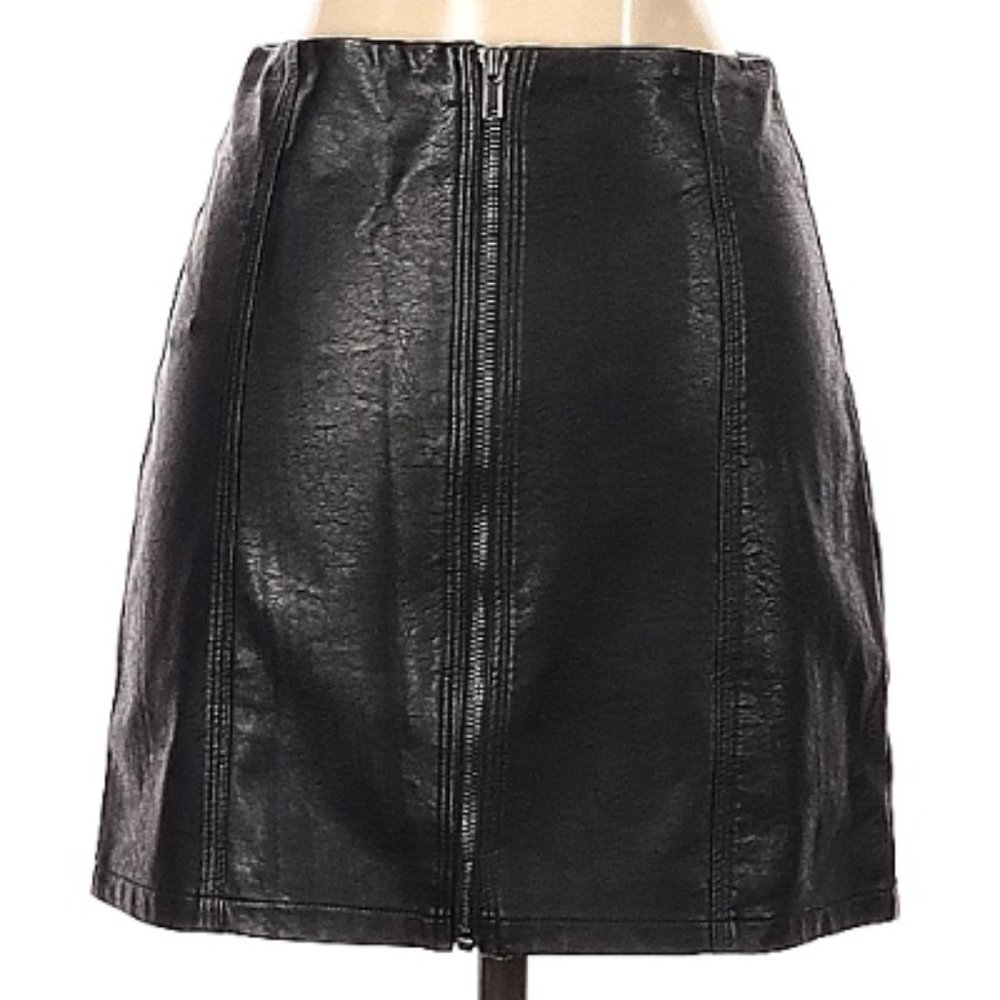 ALOT faux leather mini skirt
